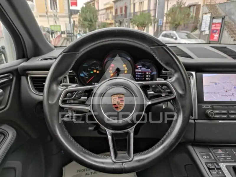 2016 Porsche MACAN