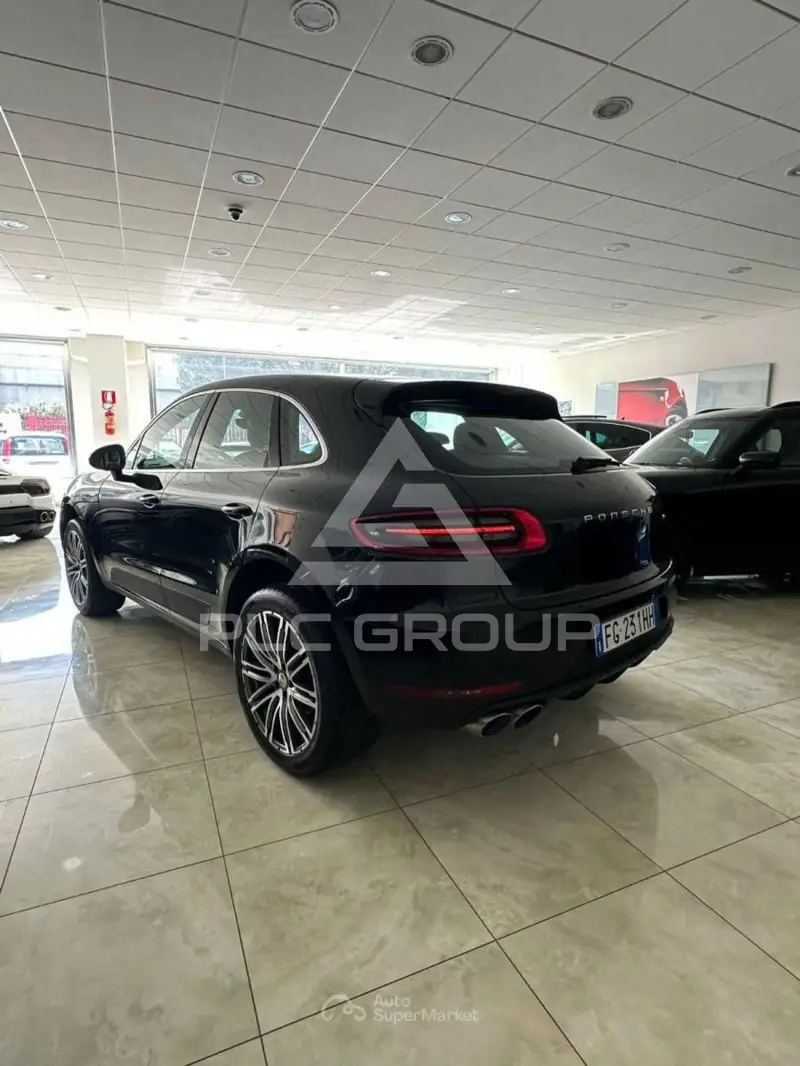 2016 Porsche MACAN