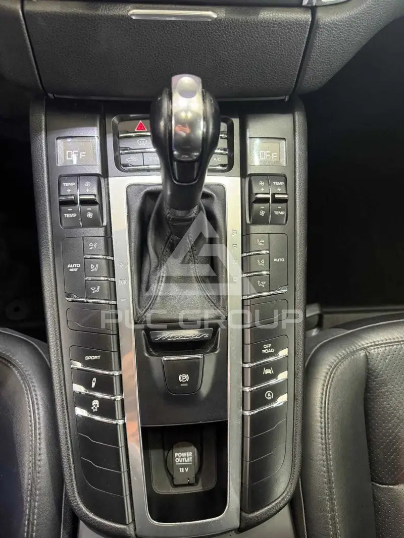 2016 Porsche MACAN