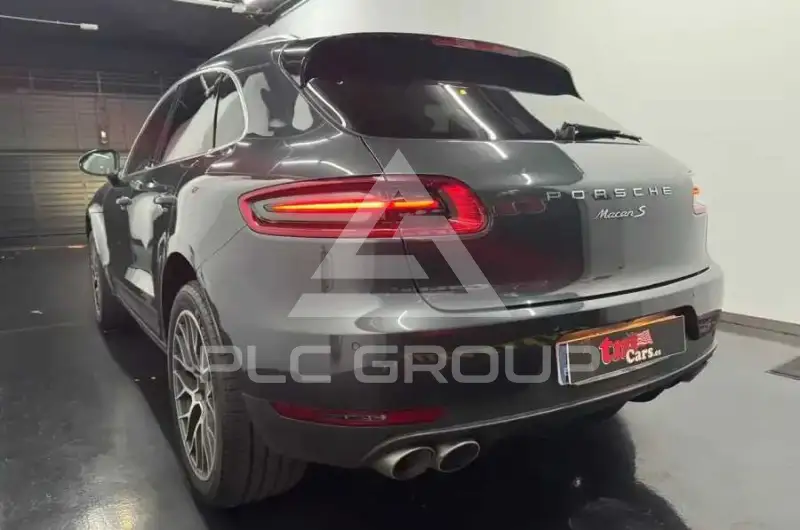 2016 Porsche MACAN