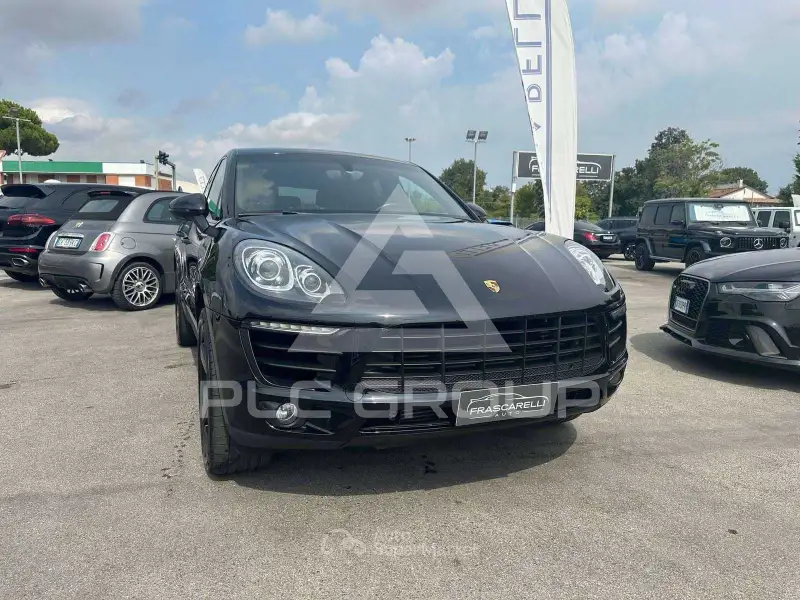 2016 Porsche MACAN