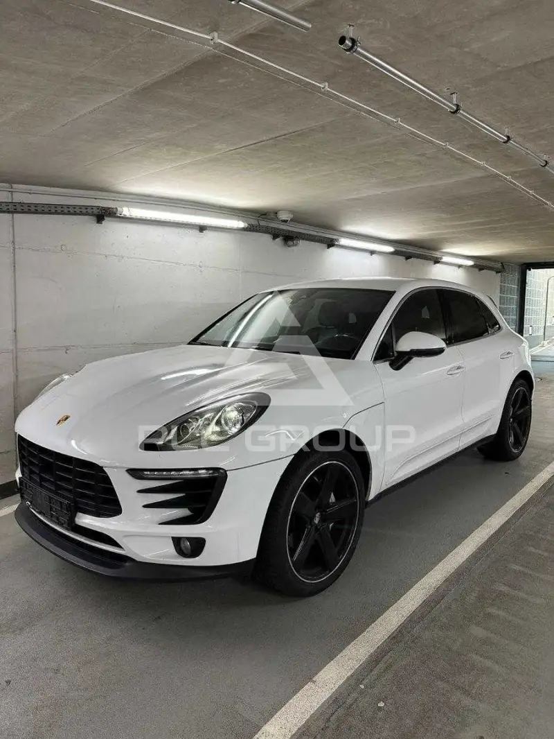 2016 Porsche MACAN