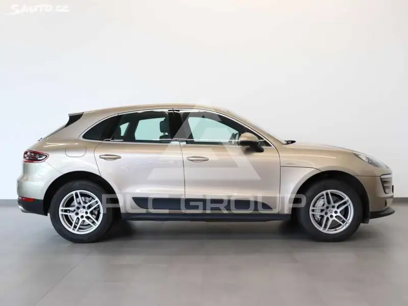 2016 Porsche MACAN