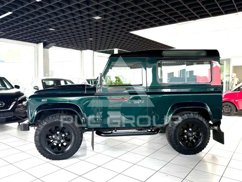 2016 Land Rover DEFENDER