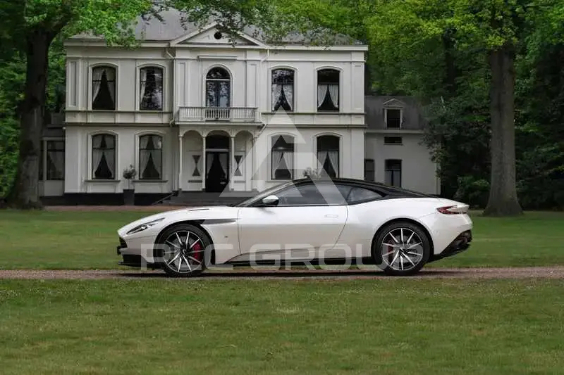 2016 Aston Martin DB11