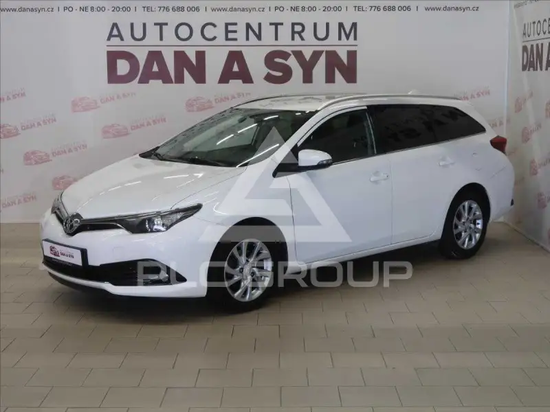 2016 Toyota AURIS