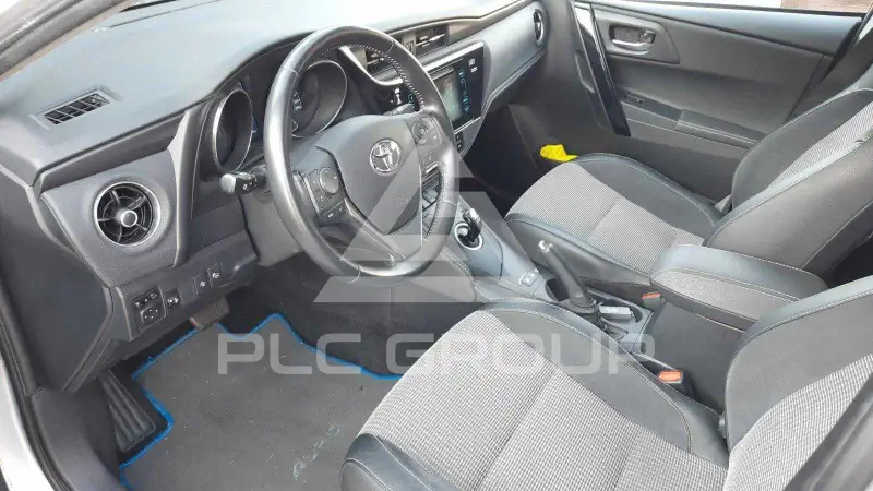 2016 Toyota AURIS