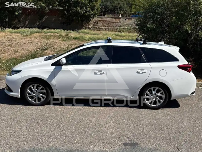 2016 Toyota AURIS