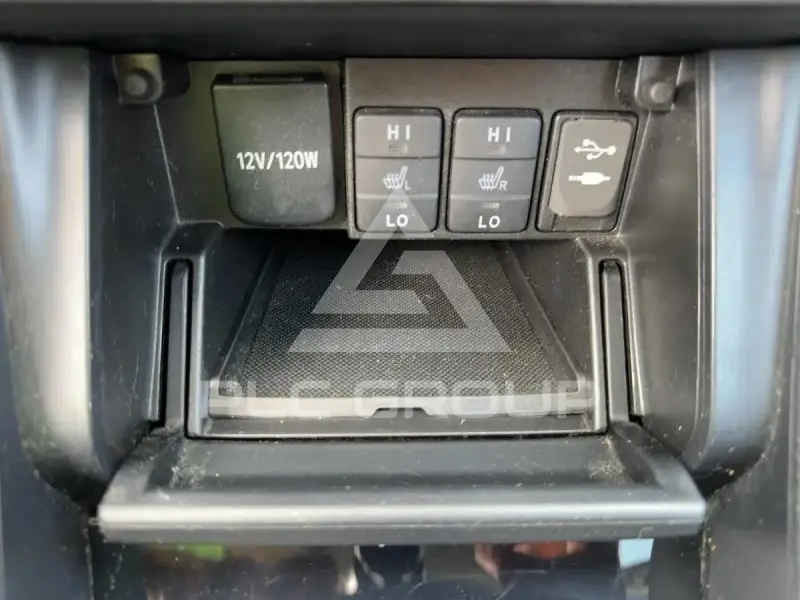 2016 Toyota AURIS