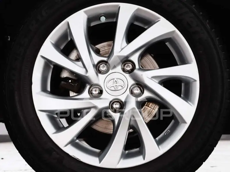 2016 Toyota AURIS
