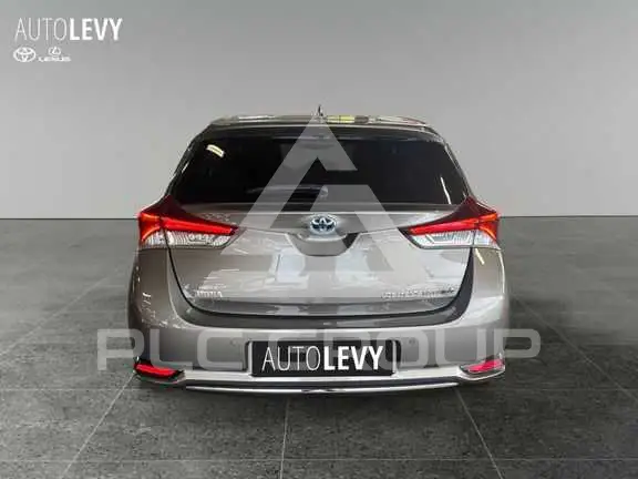 2016 Toyota AURIS