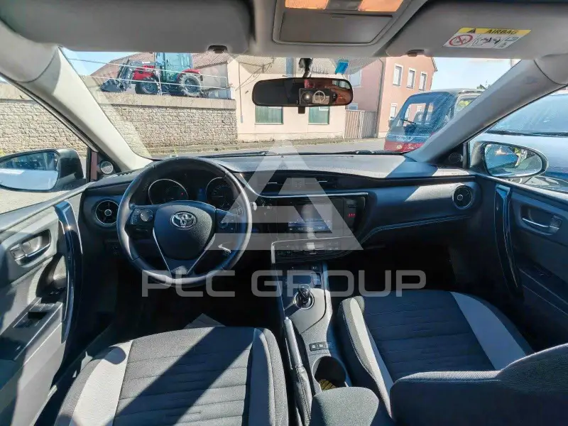 2016 Toyota AURIS
