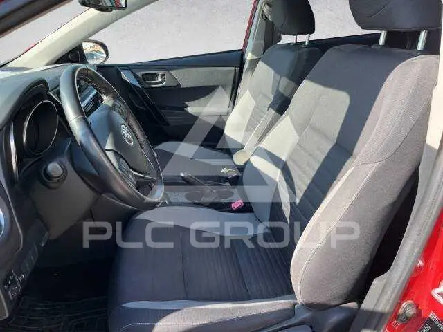 2016 Toyota AURIS