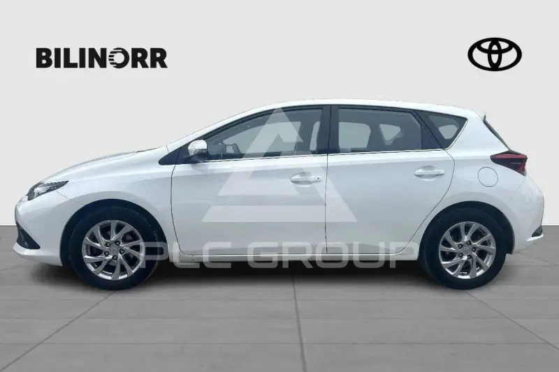 2016 Toyota AURIS