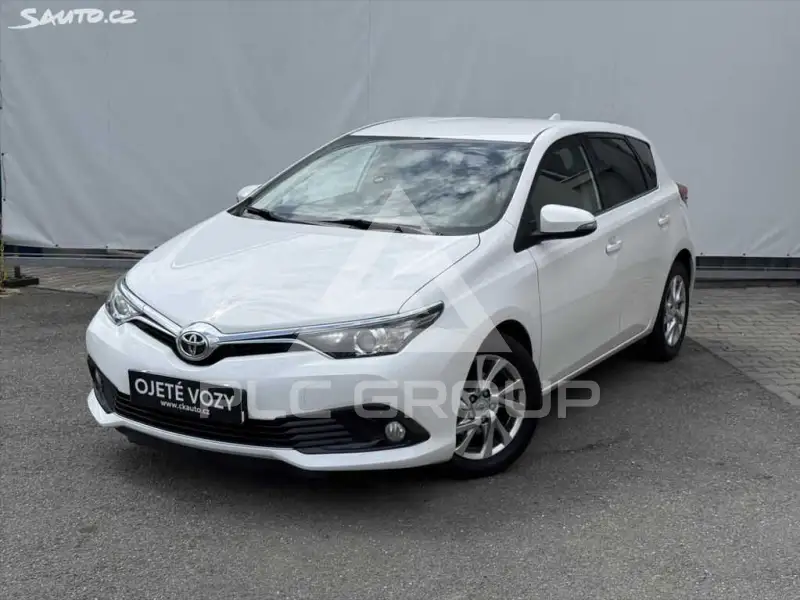 2016 Toyota AURIS
