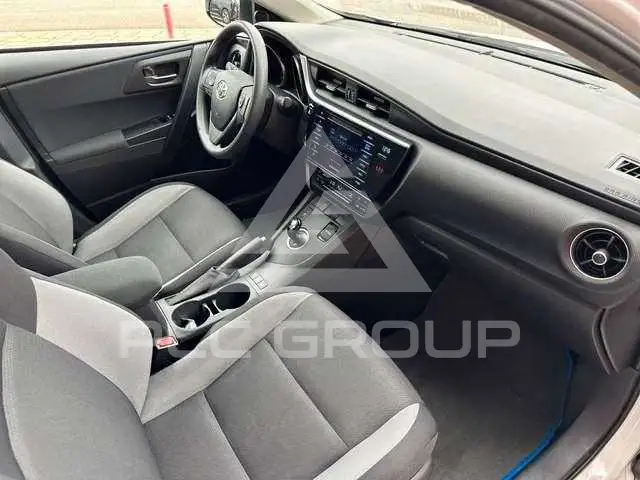 2016 Toyota AURIS