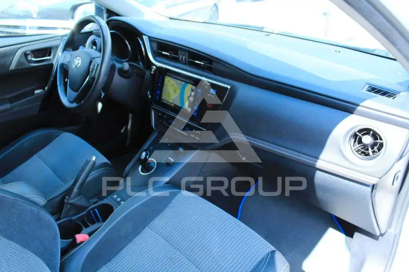 2016 Toyota AURIS