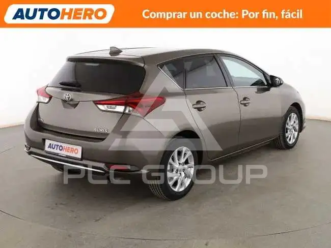 2016 Toyota AURIS