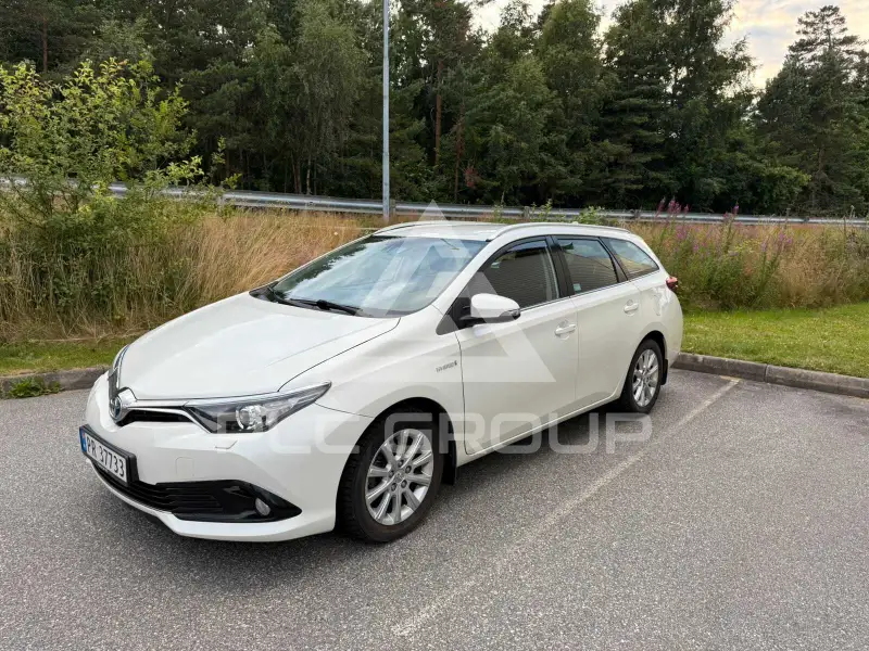2016 Toyota AURIS