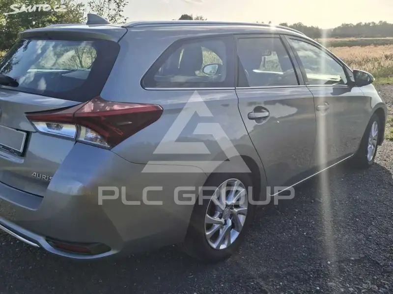 2016 Toyota AURIS