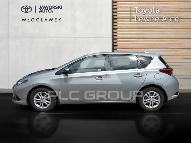 2016 Toyota AURIS