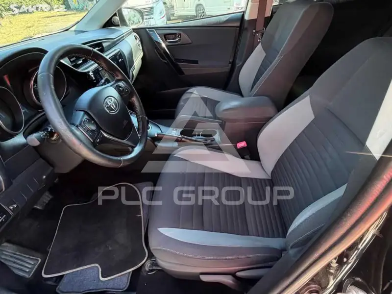 2016 Toyota AURIS