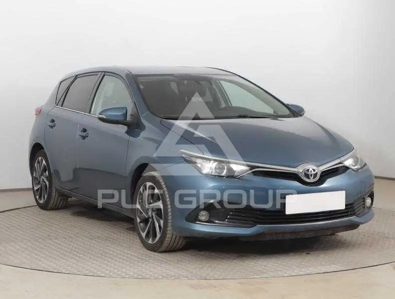 2016 Toyota AURIS