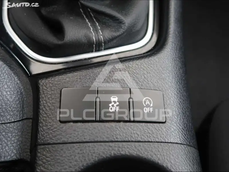 2016 Toyota AURIS