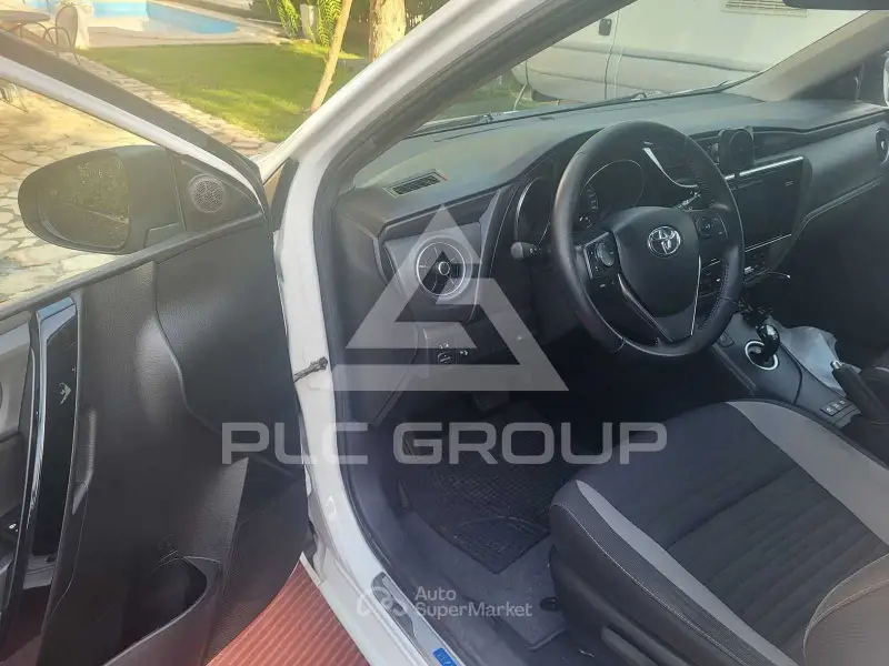 2016 Toyota AURIS