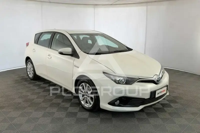 2016 Toyota AURIS