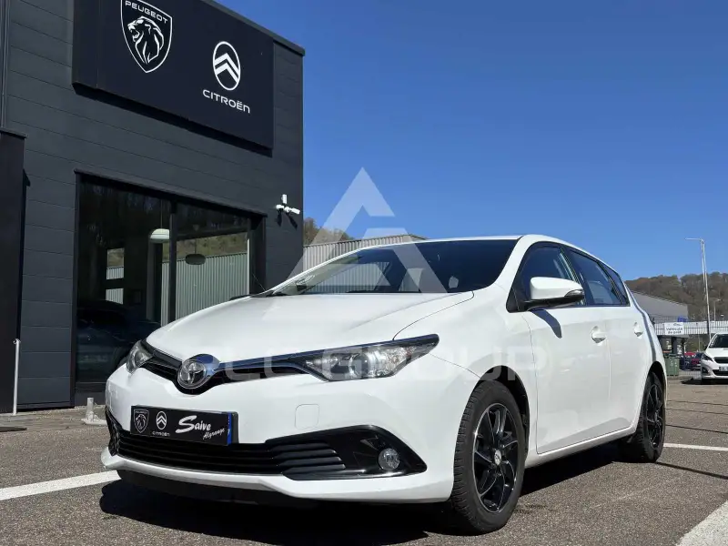 2016 Toyota AURIS