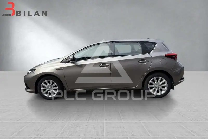 2016 Toyota AURIS