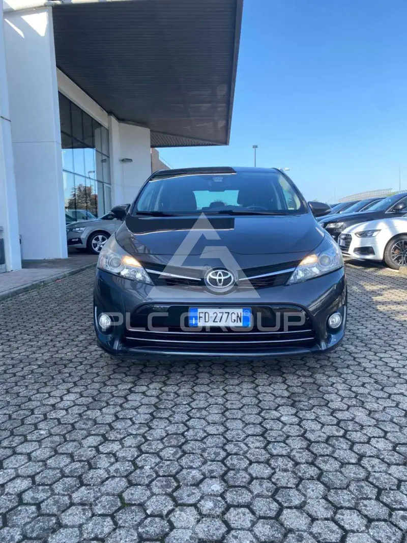 2016 Toyota VERSO