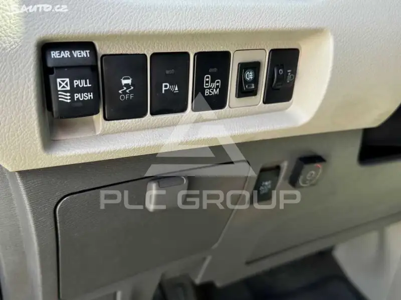 2016 Toyota SIENNA