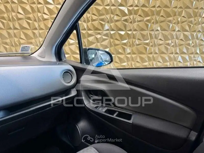 2016 Toyota YARIS