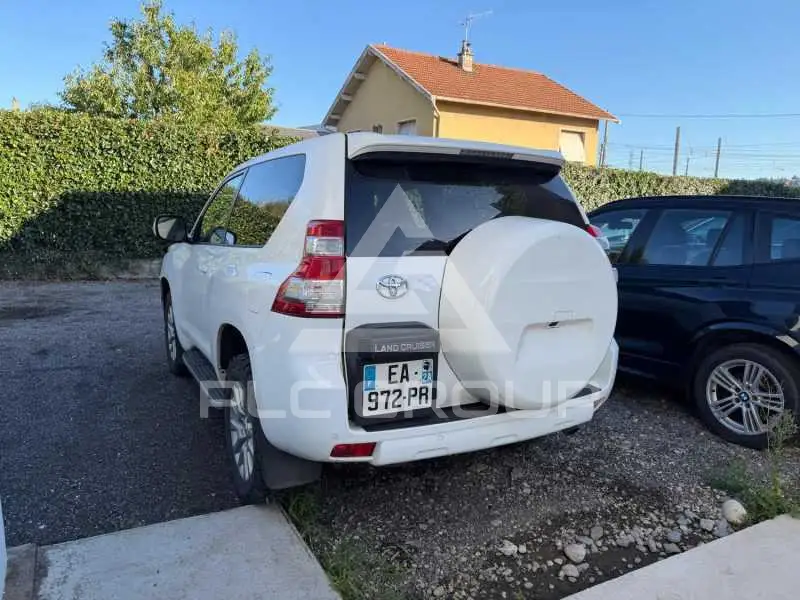 2016 Toyota LAND CRUISER