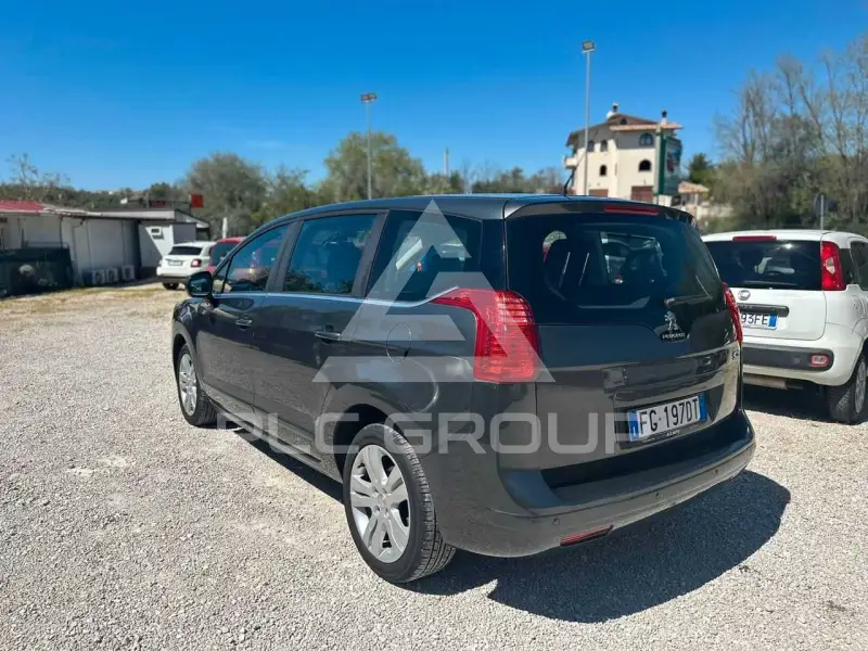 2016 Peugeot 5008