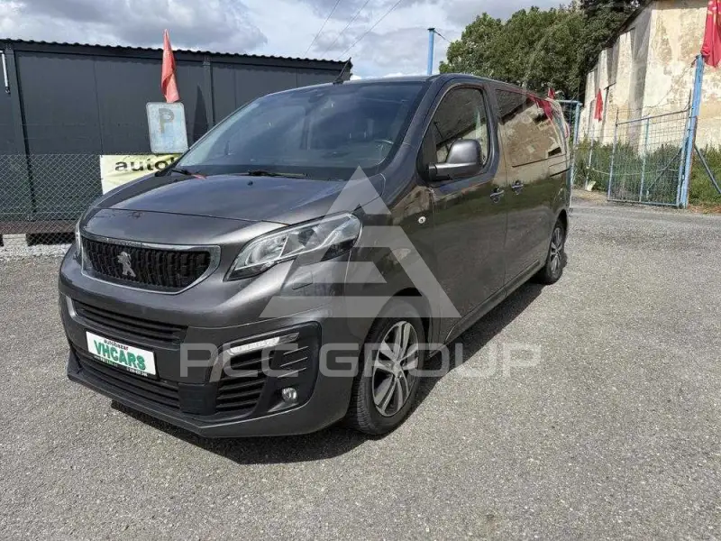 2016 Peugeot Traveller