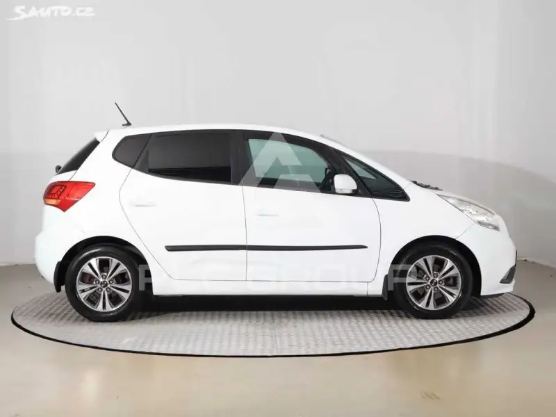 2016 KIA Venga