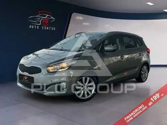 2016 KIA Carens