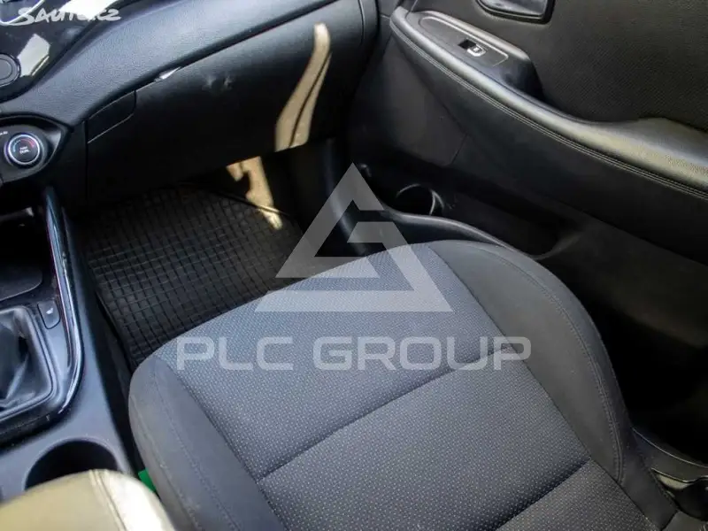 2016 KIA Carens