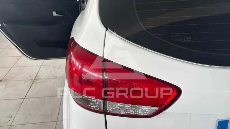 2016 KIA Carens