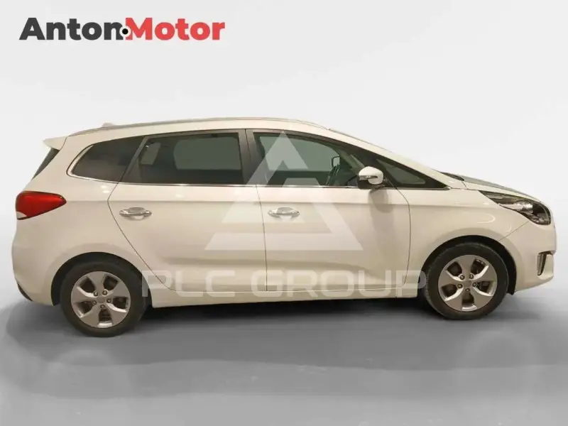 2016 KIA Carens