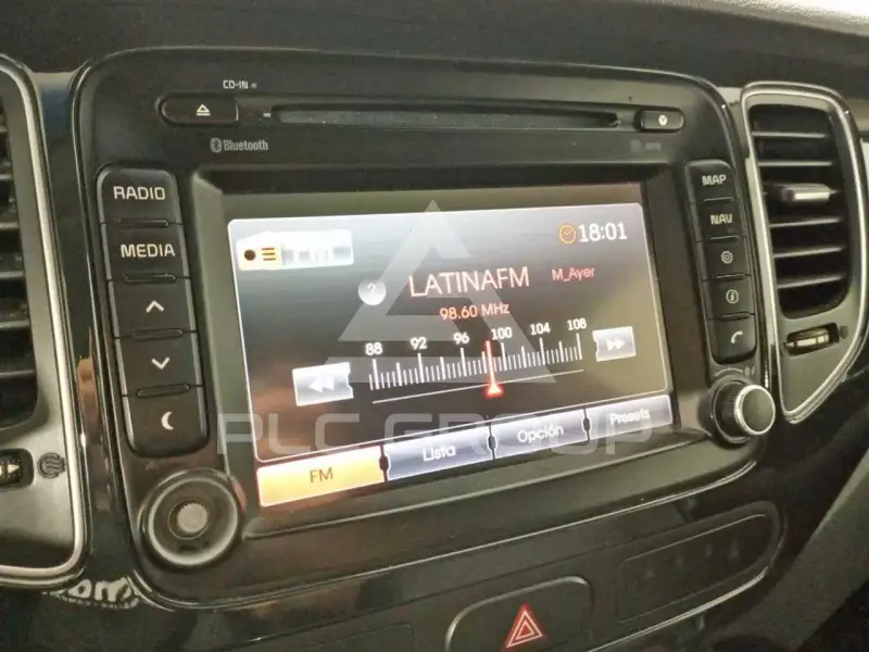2016 KIA Carens