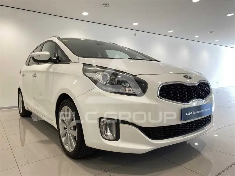 2016 KIA Carens