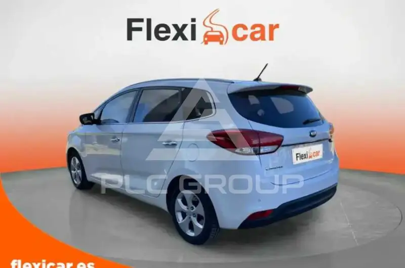 2016 KIA Carens