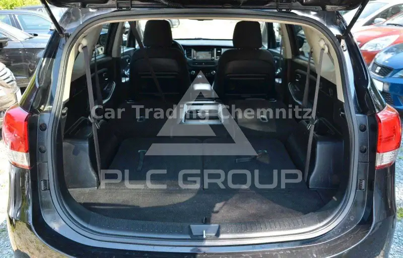 2016 KIA Carens
