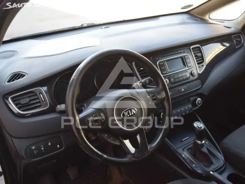 2016 KIA Carens