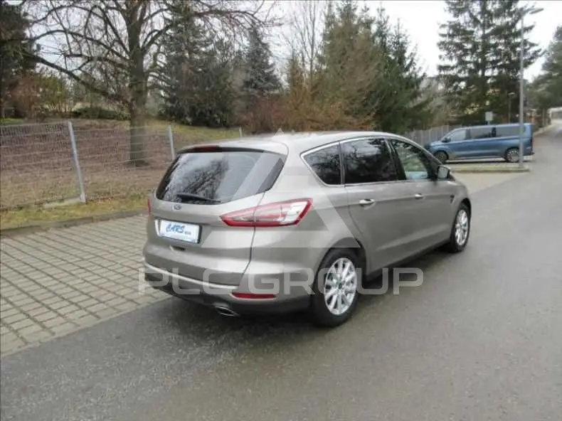 2016 Ford S-Max