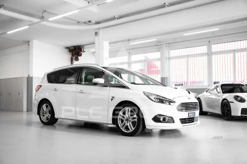 2016 Ford S-Max